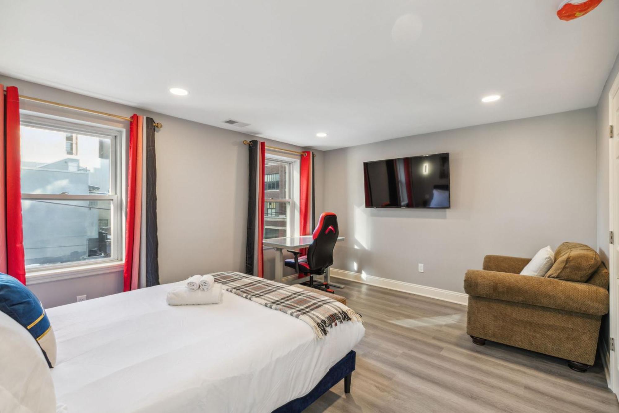 Alina & Fanny - Callowhill * Philadelphia